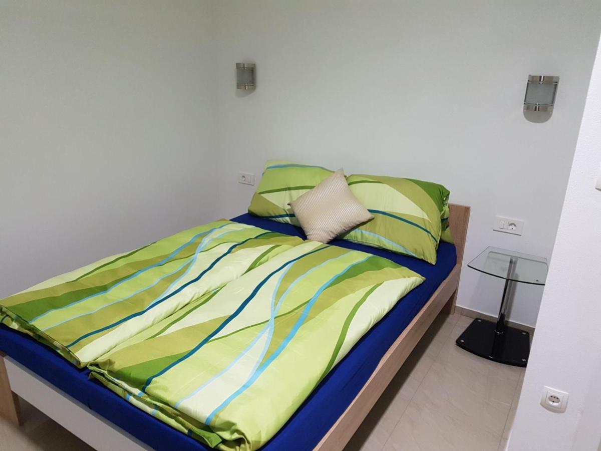 Apartmani Zaric Malinska Buitenkant foto