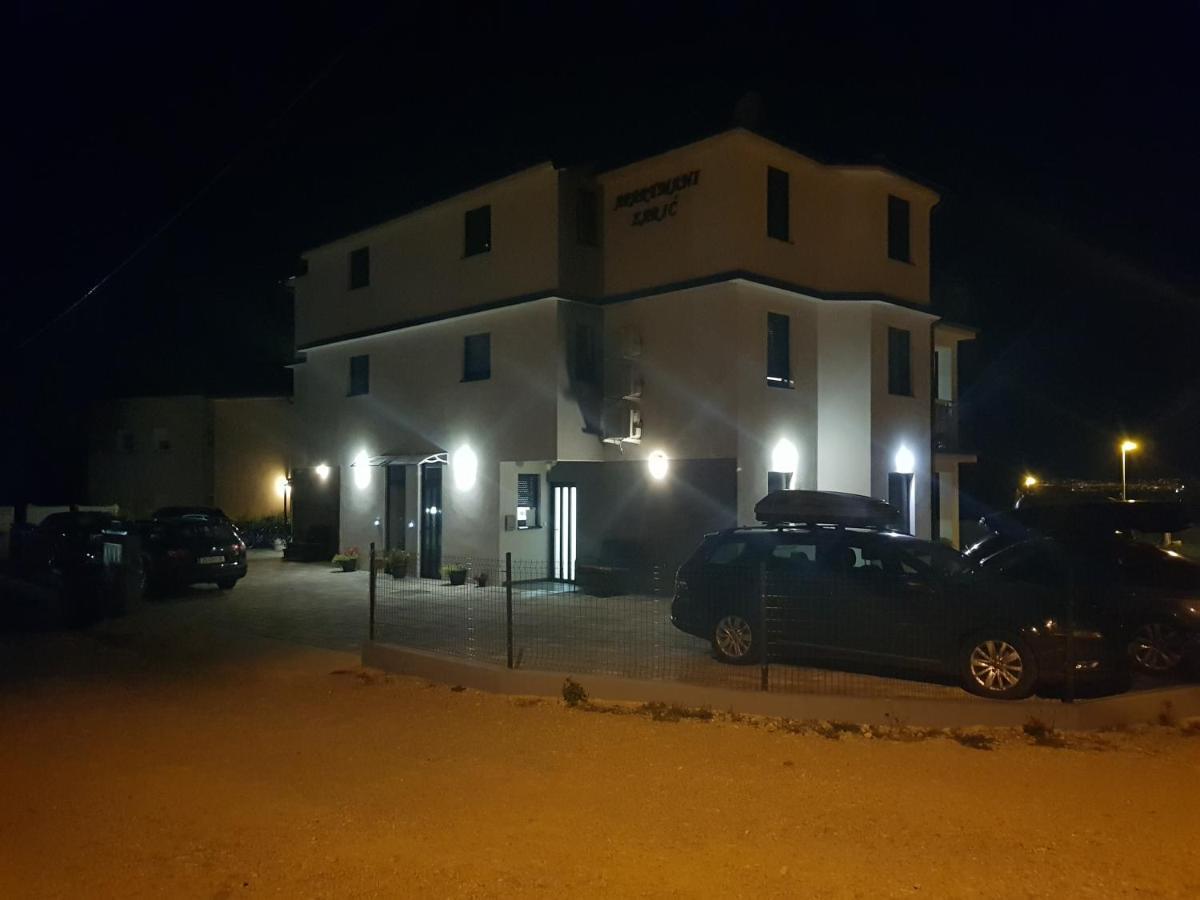 Apartmani Zaric Malinska Buitenkant foto