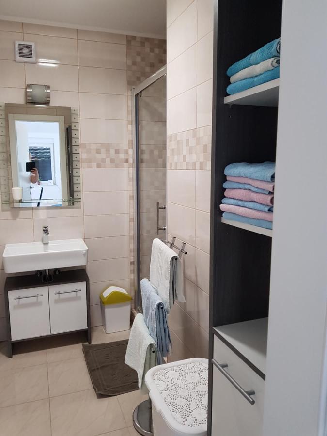 Apartmani Zaric Malinska Buitenkant foto