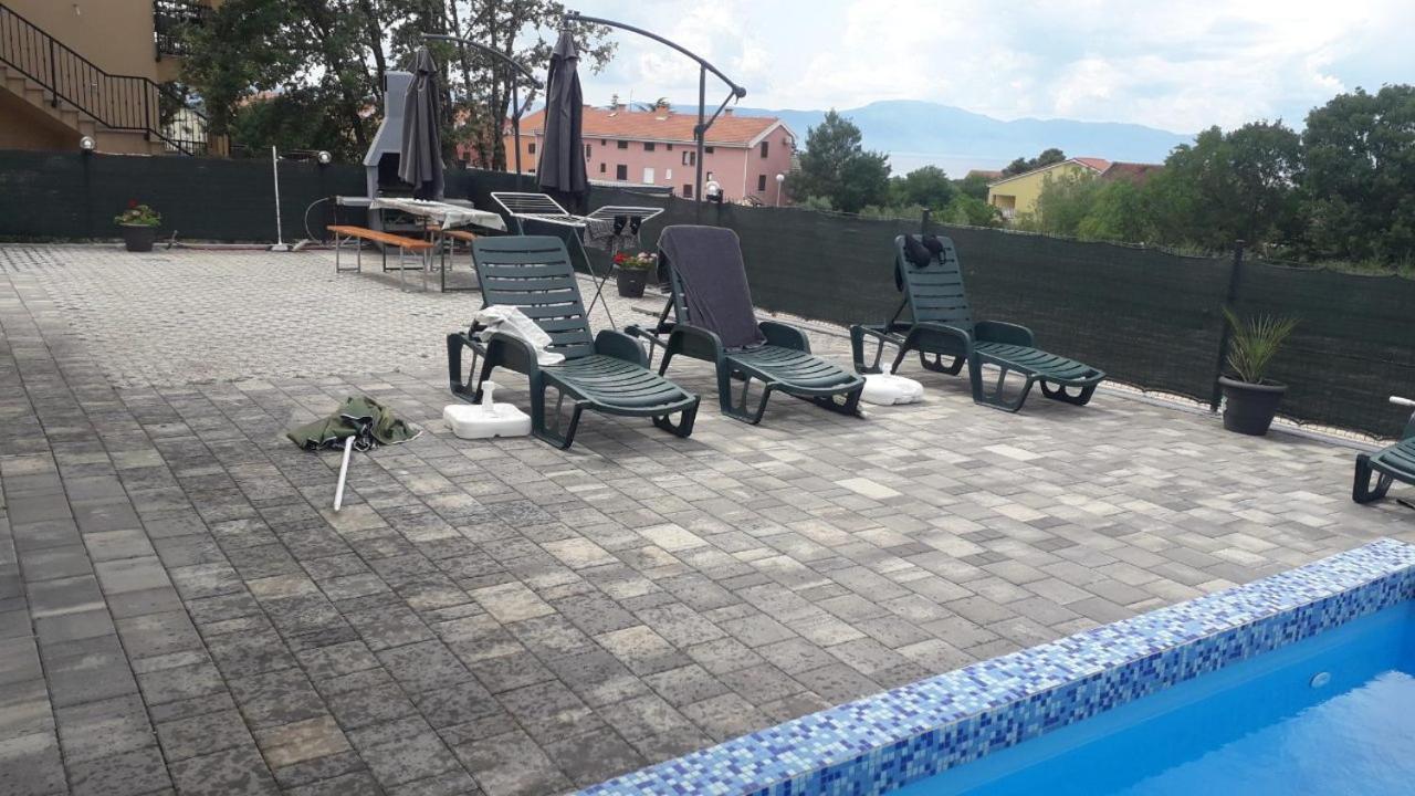 Apartmani Zaric Malinska Buitenkant foto