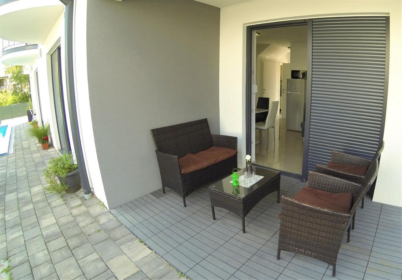 Apartmani Zaric Malinska Buitenkant foto