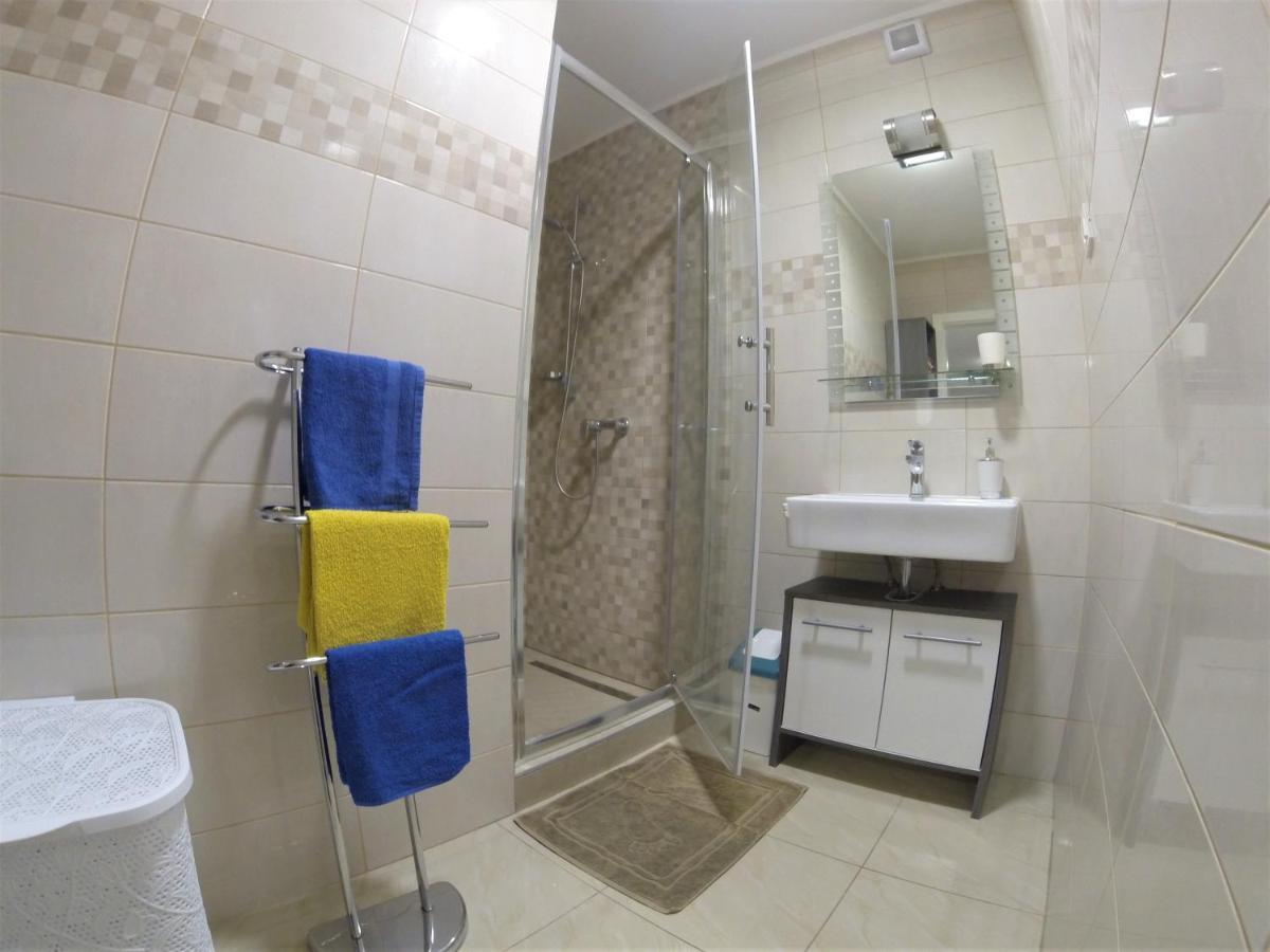 Apartmani Zaric Malinska Buitenkant foto