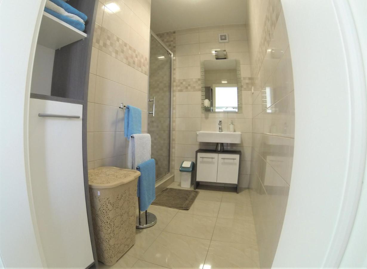 Apartmani Zaric Malinska Buitenkant foto