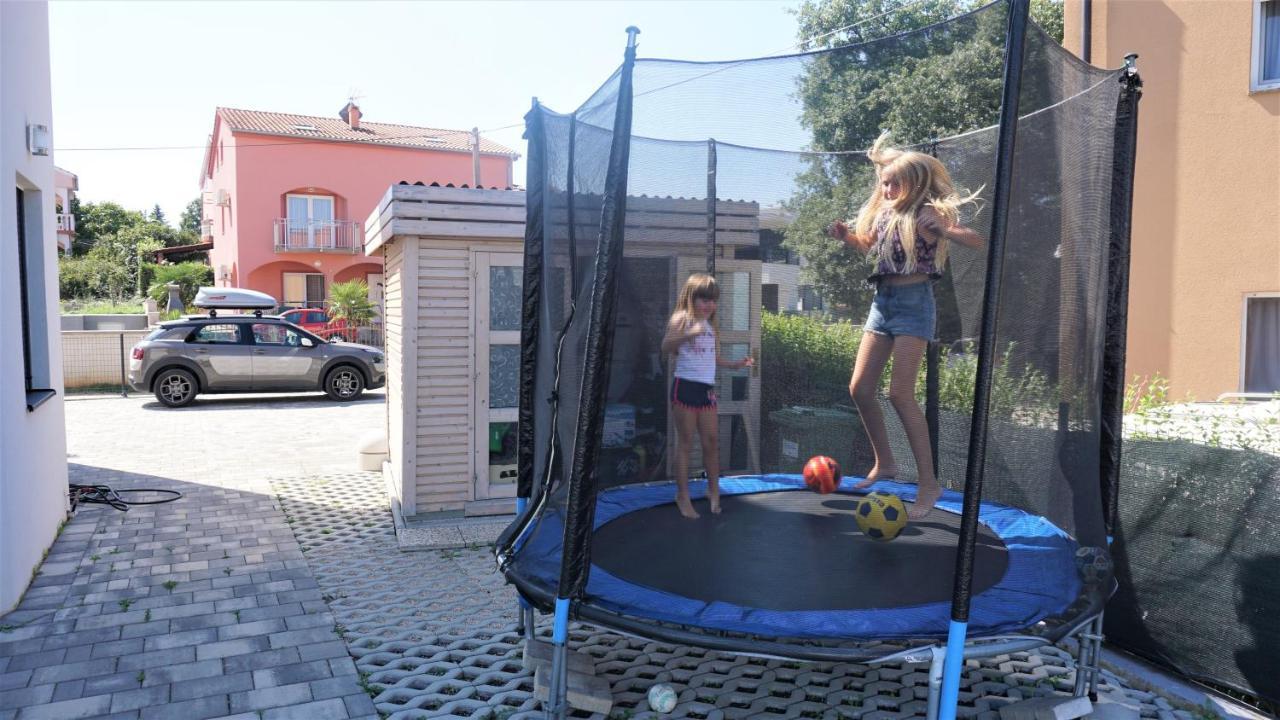 Apartmani Zaric Malinska Buitenkant foto