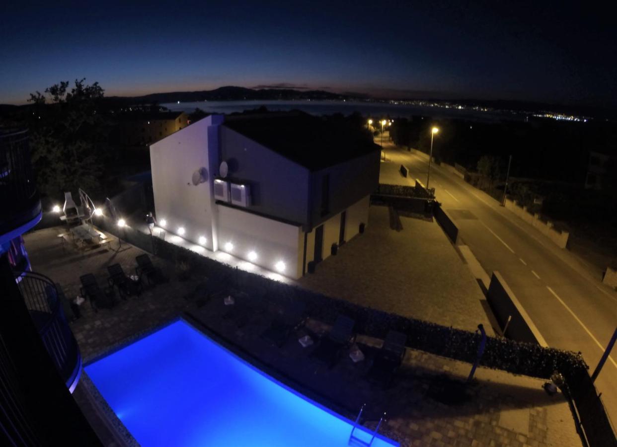 Apartmani Zaric Malinska Buitenkant foto