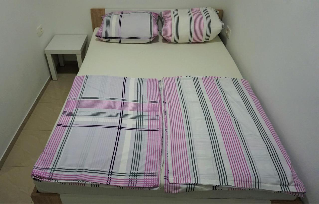 Apartmani Zaric Malinska Buitenkant foto